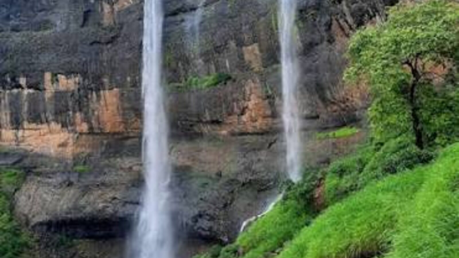 Mumbai to Karjat cab