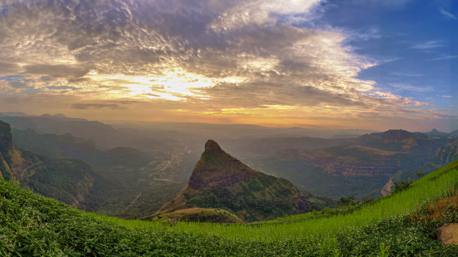 Mumbai to Lonavala monsoon